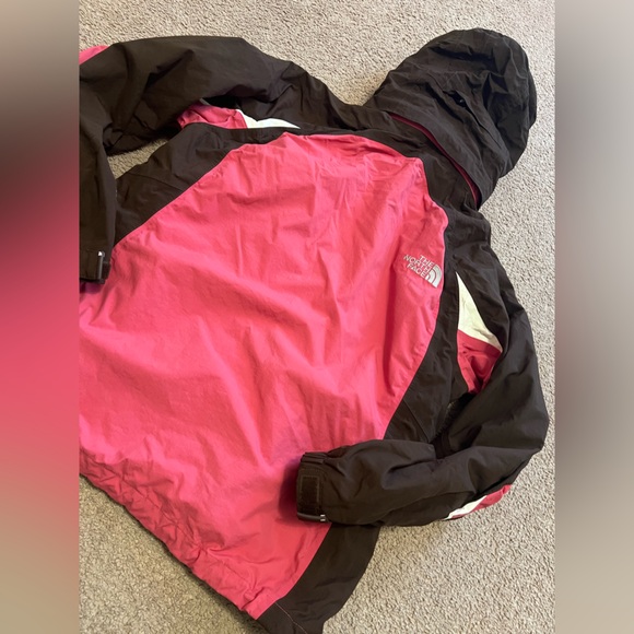“The North Face “ womens jacket. READ DESCRIPTION - Picture 2 of 7